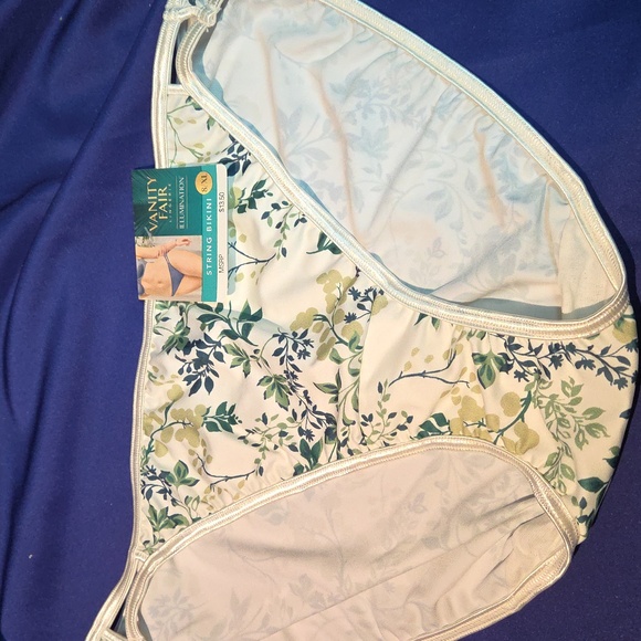 Vanity Fair Illumination Bikini Panties Set Of 2 Size 8 XL - Picture 2 of 5